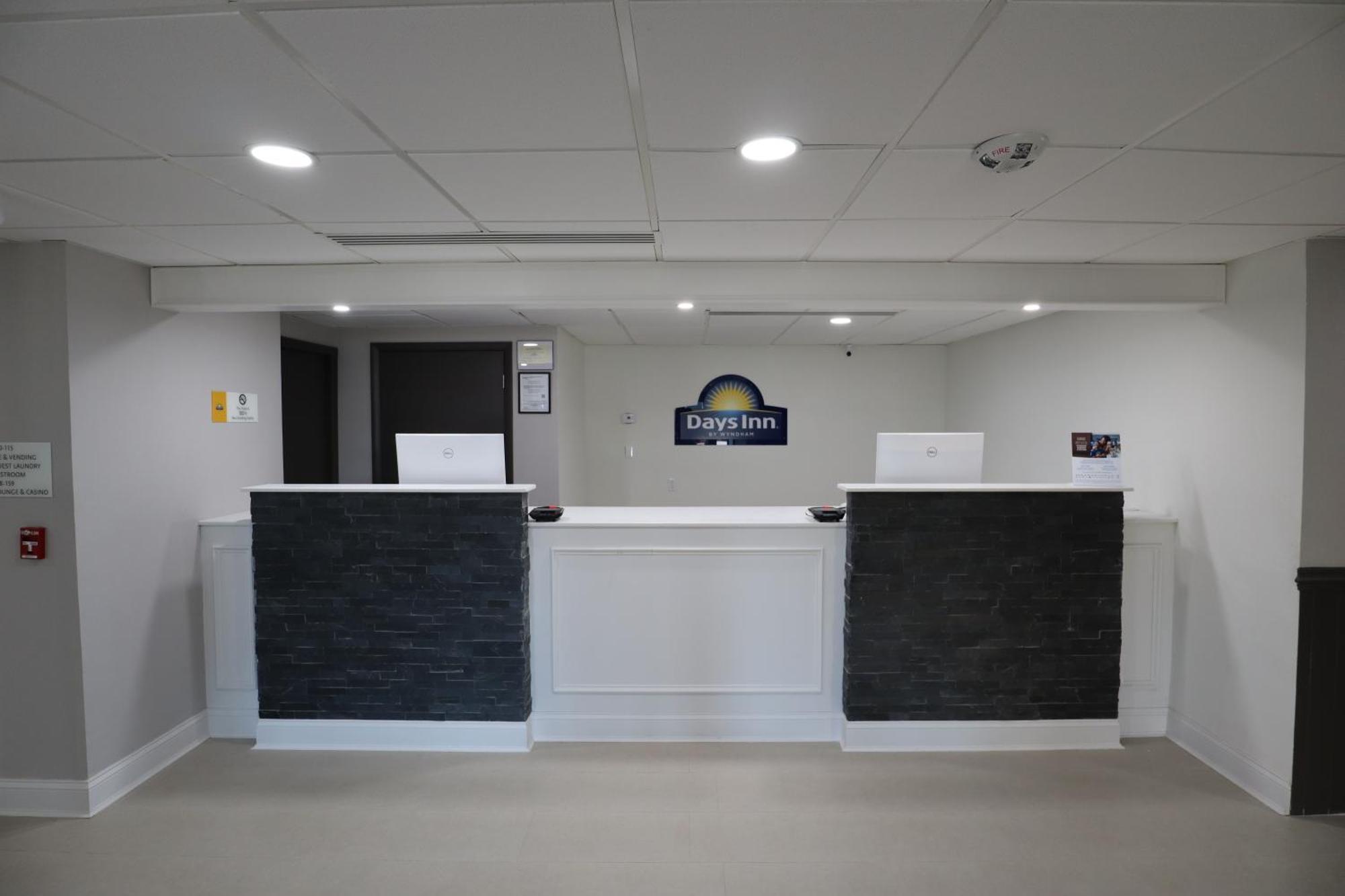 Days Inn By Wyndham Mandan Bismarck Area Eksteriør billede